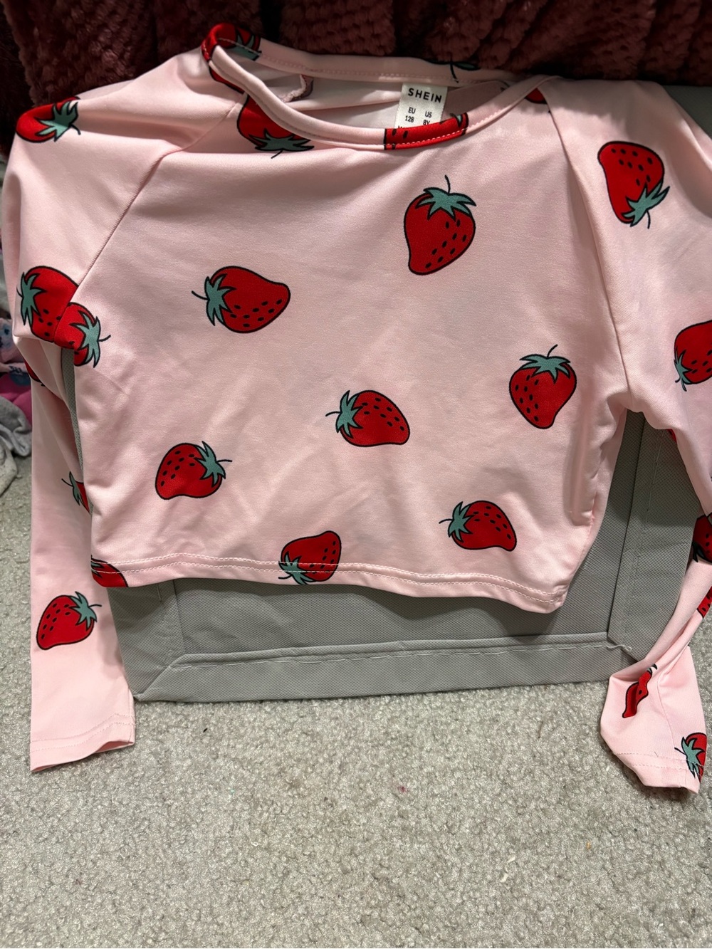 SHEIN Pink Strawberry Print Long Sleeve Crop Top for Kids